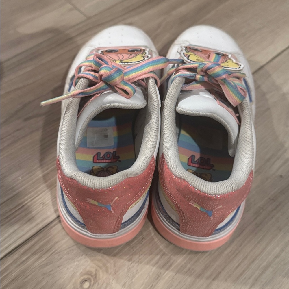 Girls LOL x Puma Sneakers - Picture 4 of 7